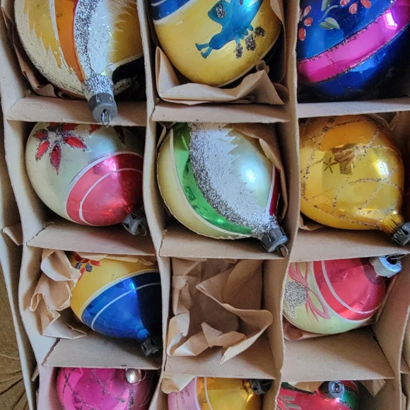 Vintage Santa Land Ornaments Set Of 11 In Orginal Box - Picture 2 of 5